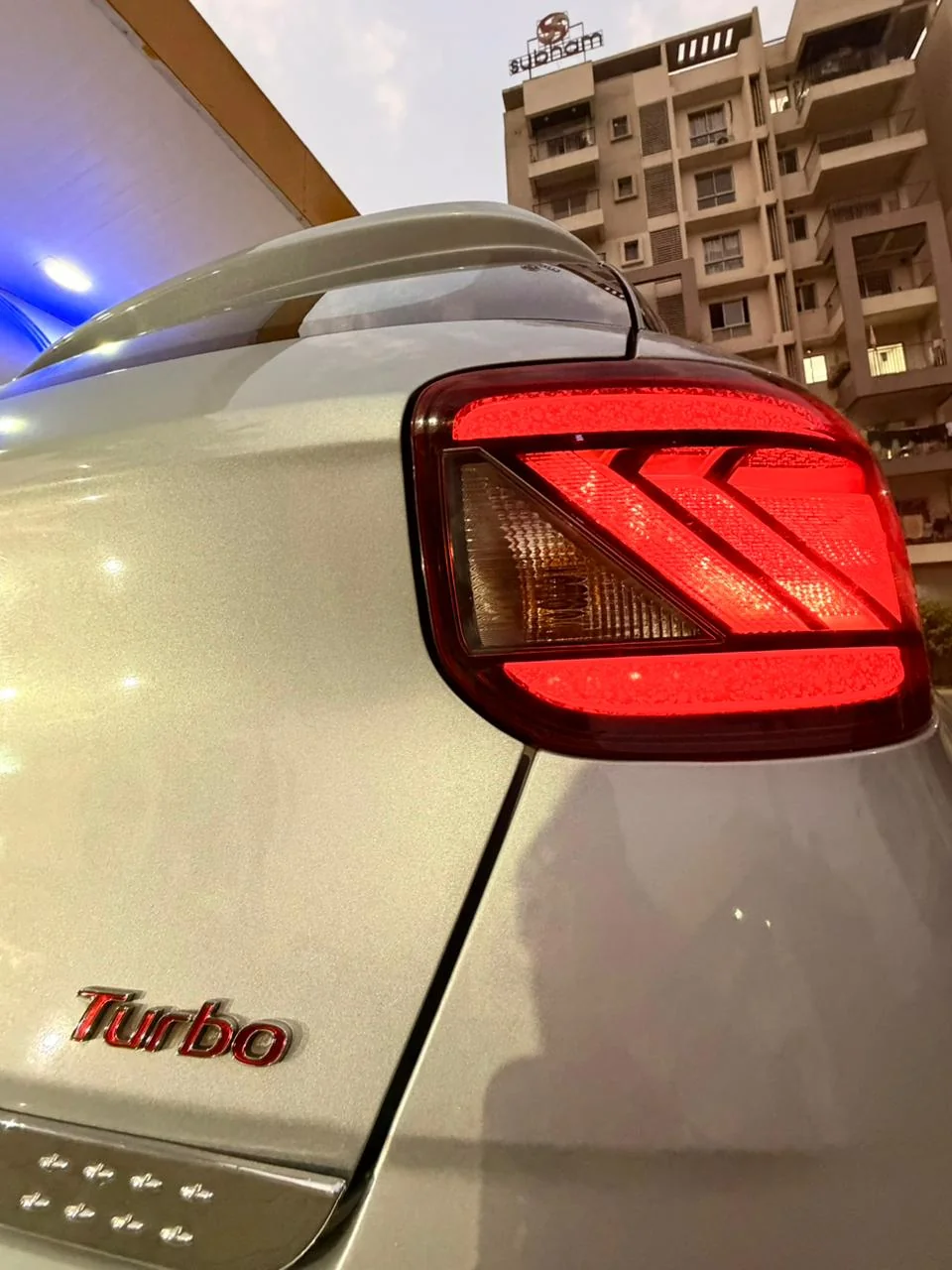 Hyundai Venue - Thumbnail 5